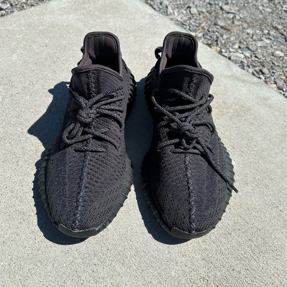 Adidas Yeezy Boost 350 V2 - Picture 3 of 4
